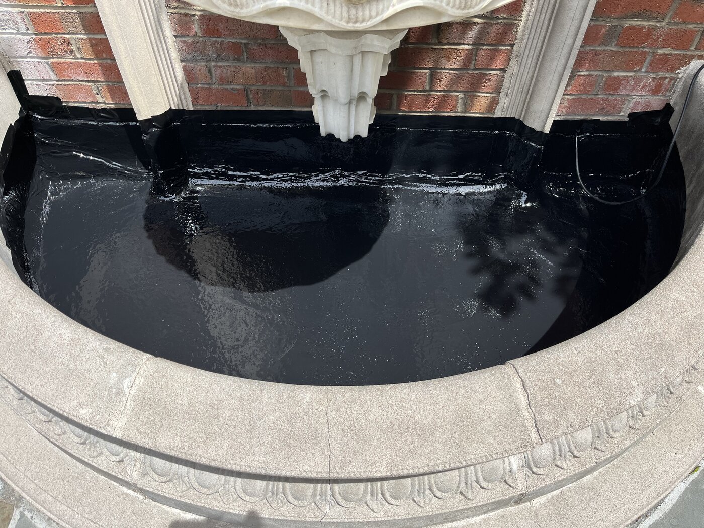 Sealed fountain